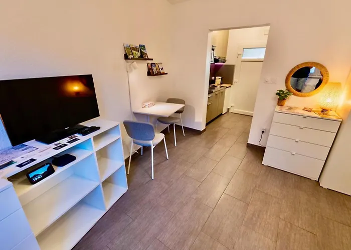 Cosy Centre